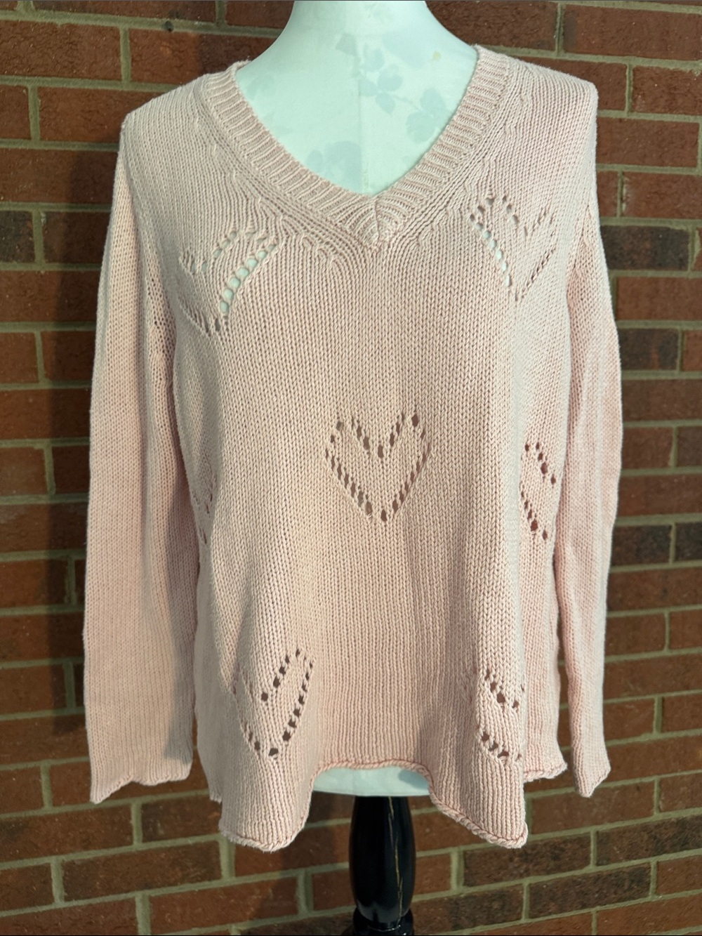 Versona Light Pink V-Neck Heart Eyelet Sweater - Picture 1 of 6